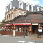 Luxury Apartments Entirely Next To The Eiffel Tower - Paris