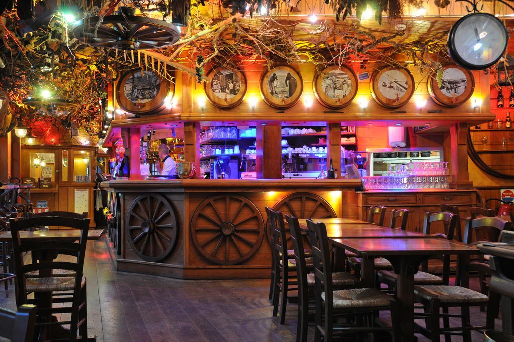 Luxury Entirely Next To The Eiffel Tower - Hotel 2*