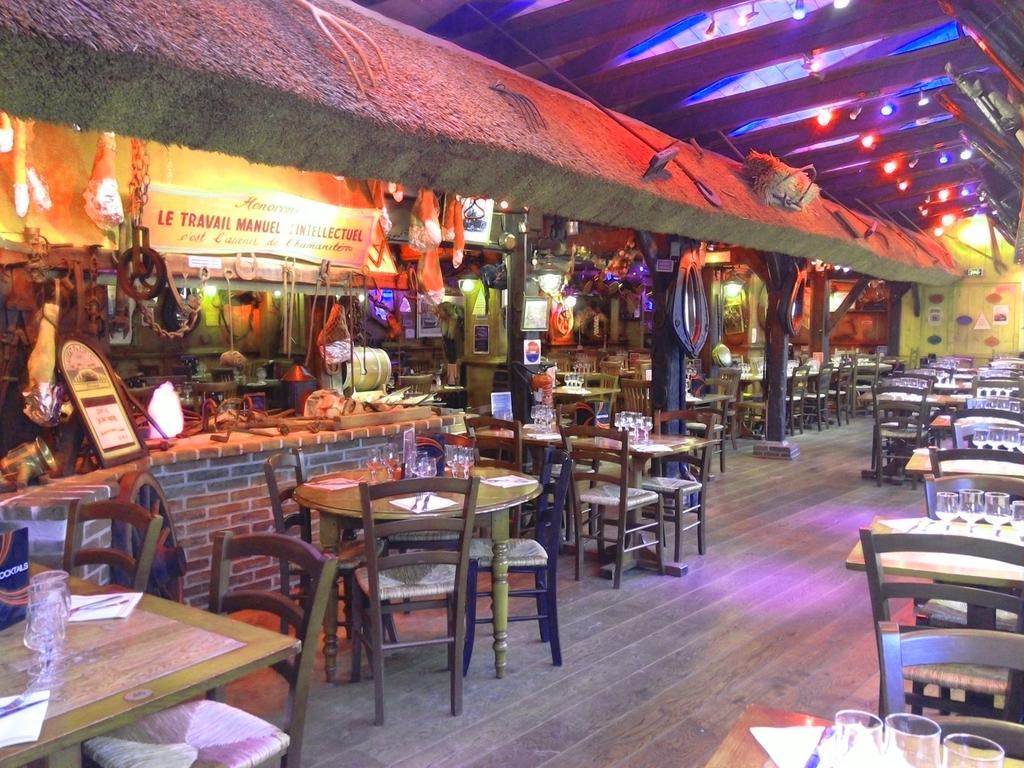 Luxury Entirely Next To The Eiffel Tower - 2* Paris